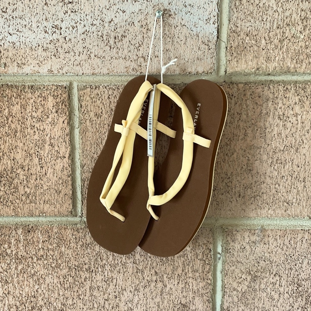 Everlane The ReNew Strappy Sandal Balsa Cream